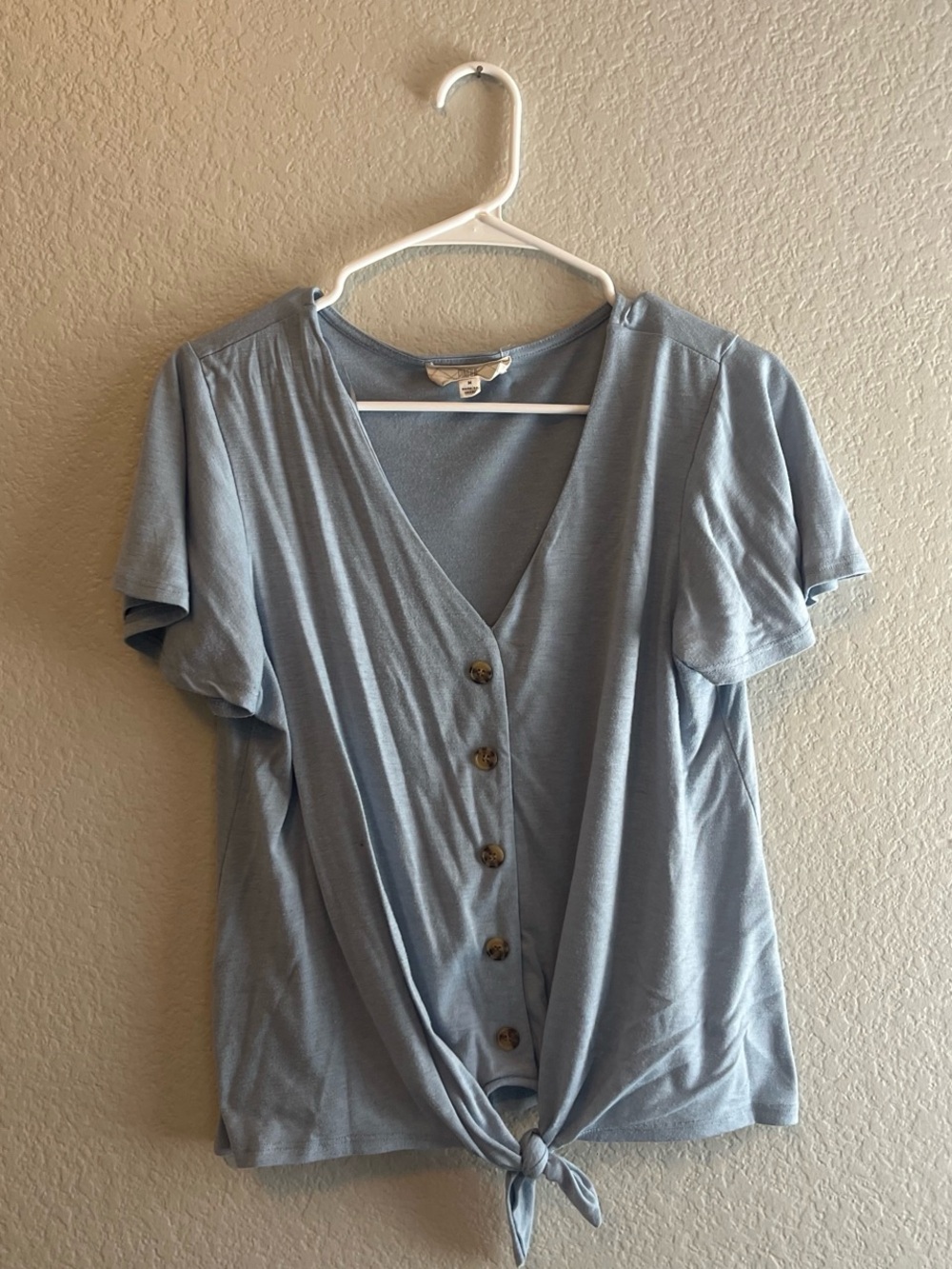 Button-Front Tie Hem Short Sleeve Top in Light Blue
